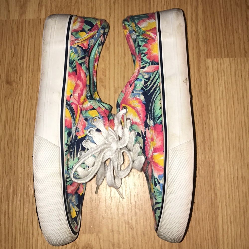 Shoes - Picture 2 of 2